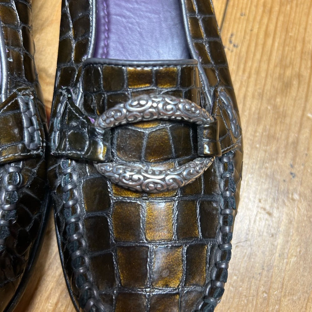 Brighton Medley mock croc leather embossed loafer. Size 8.5. EUC. Iridescent - Picture 3 of 10